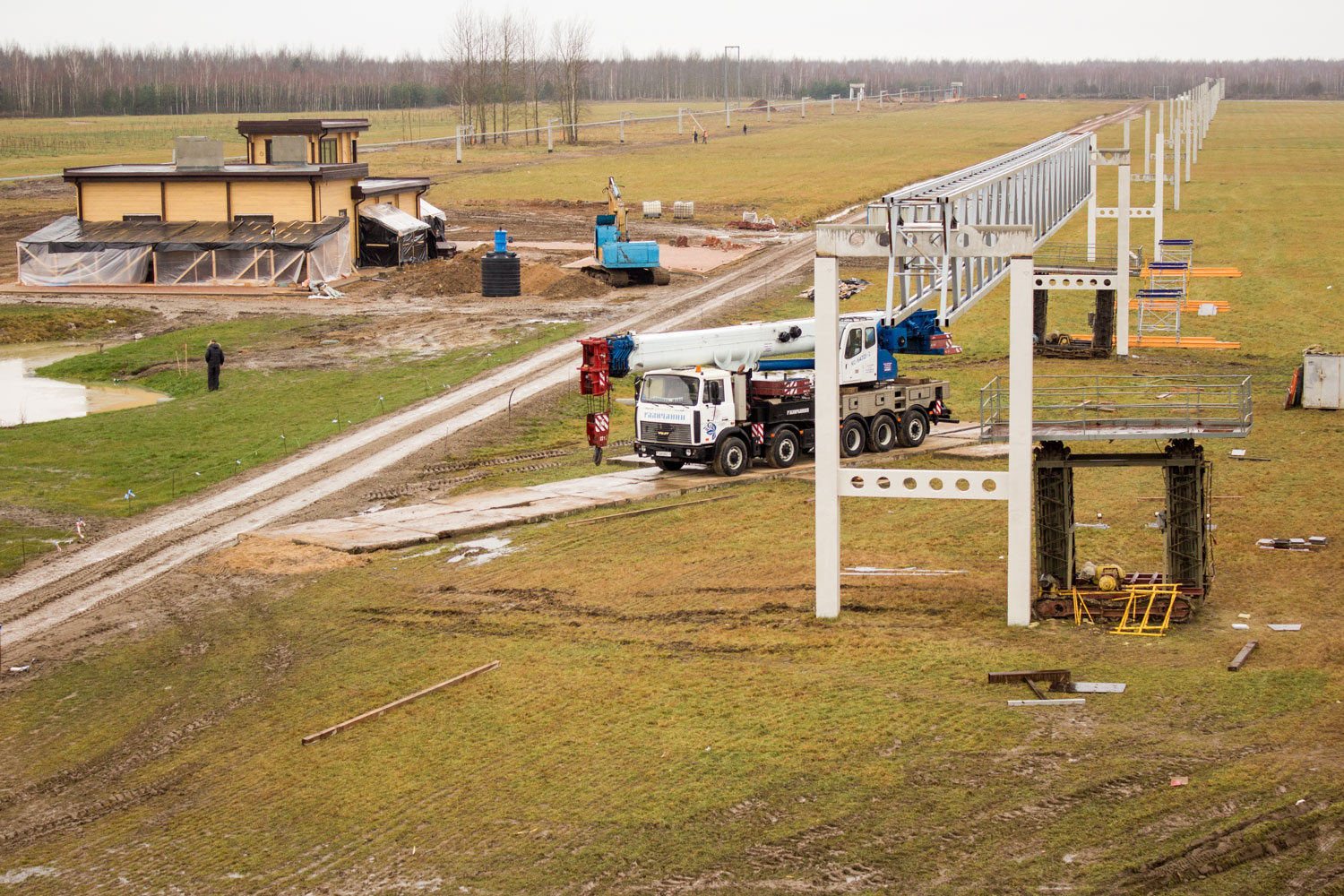 SkyWay EcoTechnoPark: Installation of Trusses